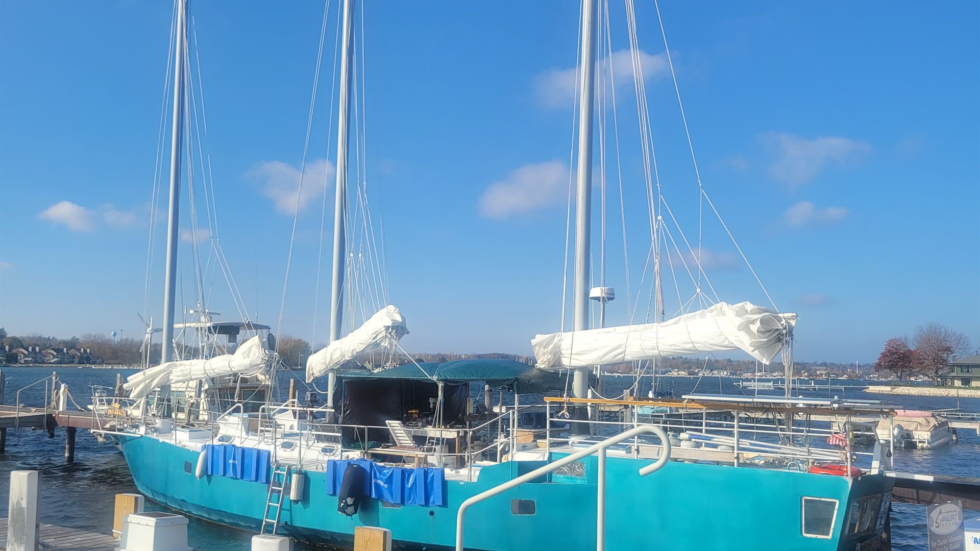 Deo Gratis moored at the dock